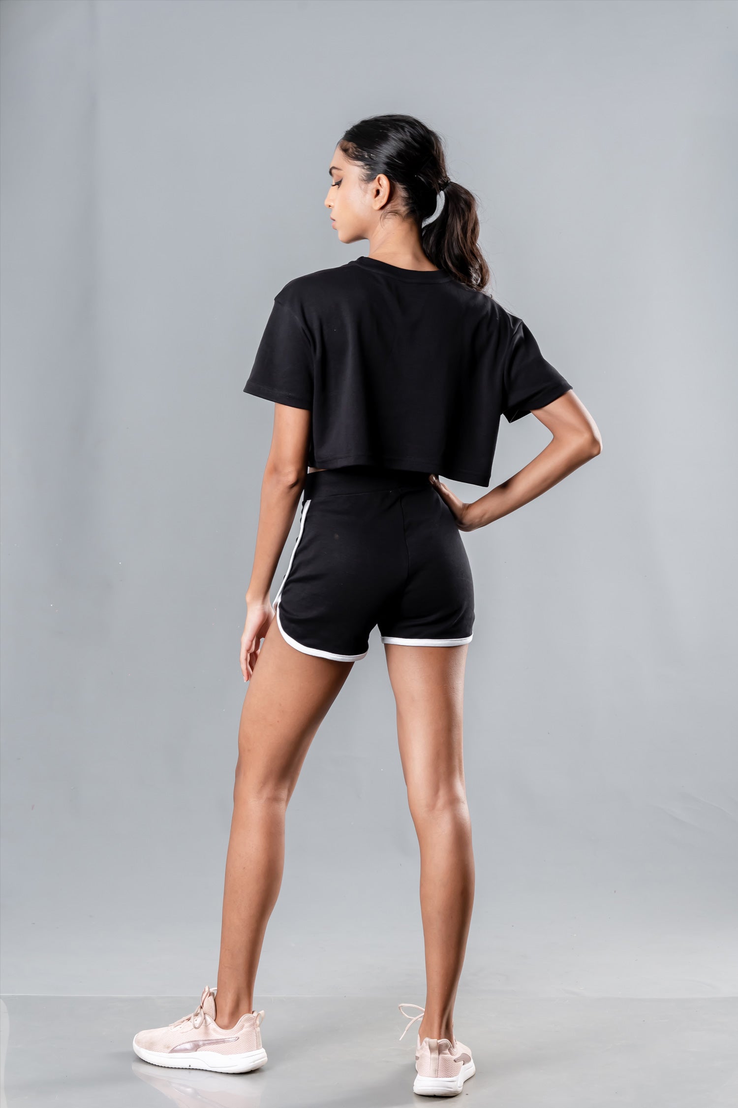 Black Crop Top T-Shirt | Societies Clothing Sri Lanka | Activewear | Gym Clothes | Gym Wear | Gym Comfort Wear 